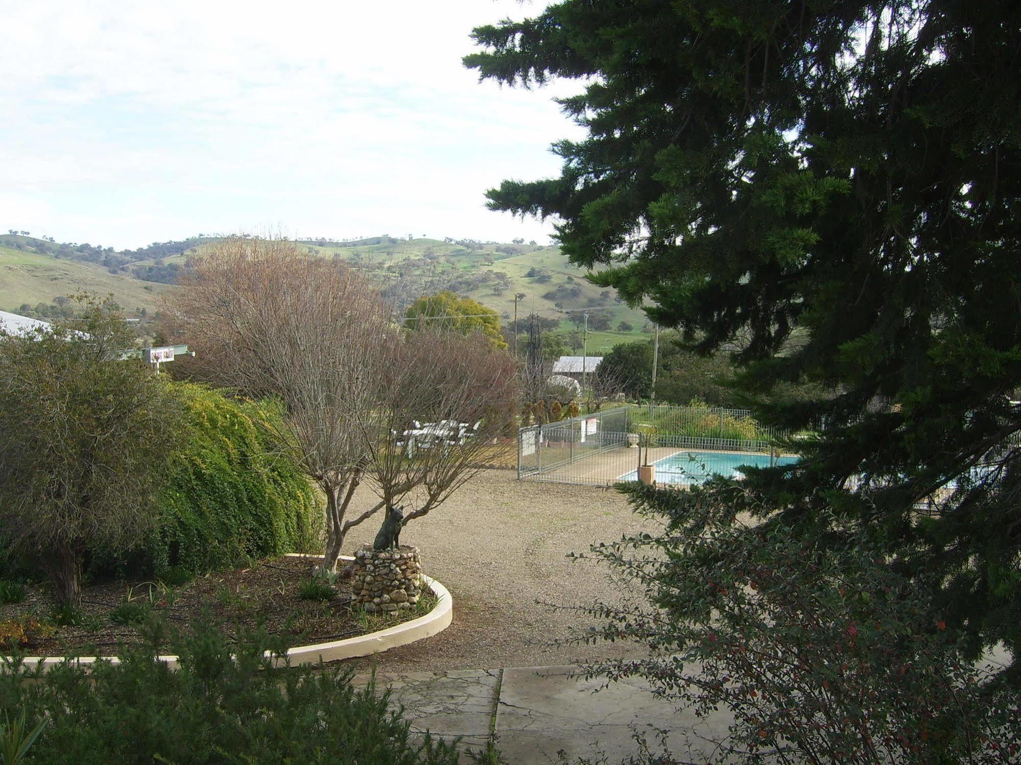 Garden Motor Inn Gundagai Exterior photo